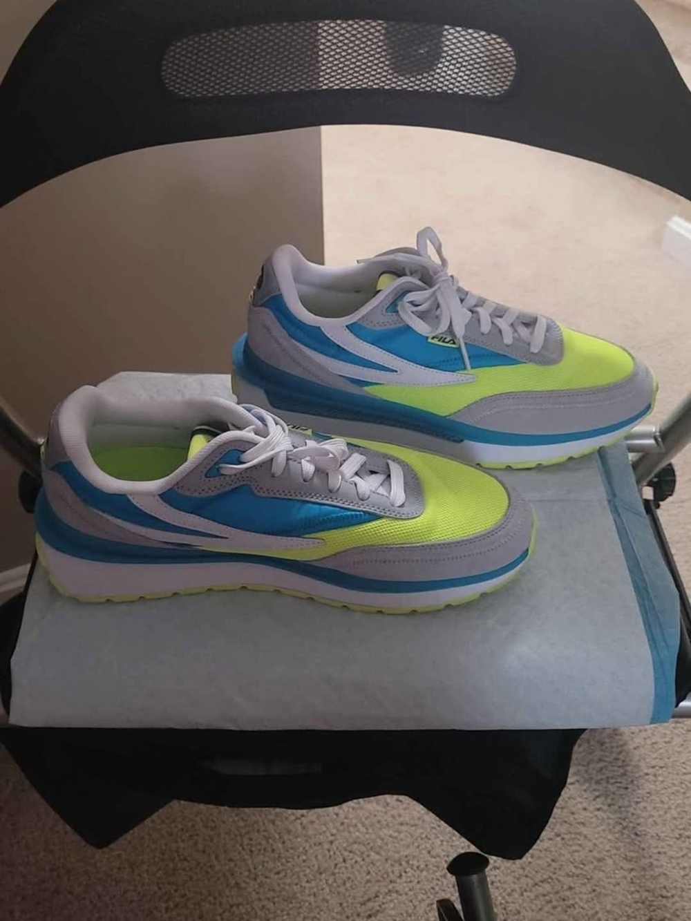 Womens 10 Neon Yellow & Blue Athletic Sneakers